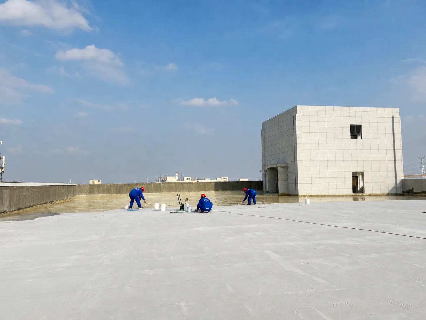 BW8010 solvent-free polyurea primer applied on a rooftop concrete substrate before protective coating