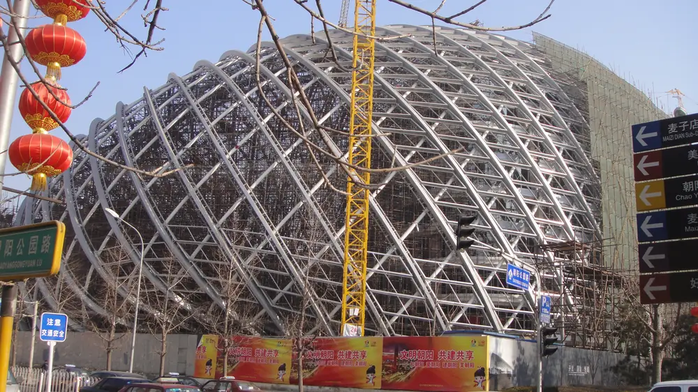 Architectural steel structure with anti-corrosion protective coating
