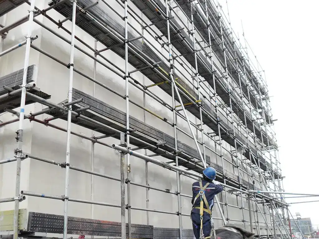 Large prefabricated desalination unit with coating protection area