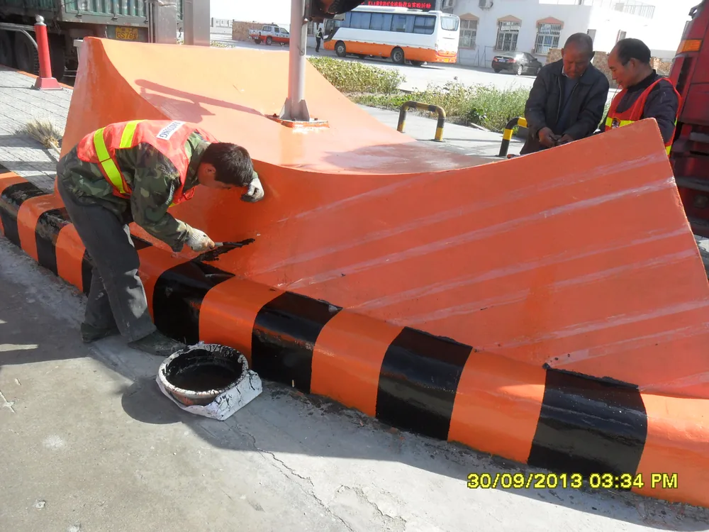 Bridge local repair coating work with reinforced surface protection