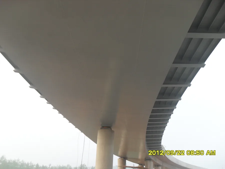 Bridge edge steel structure prepared for anti-corrosion coating