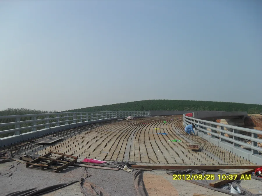 Bridge edge guardrail and steel connection details during coating work