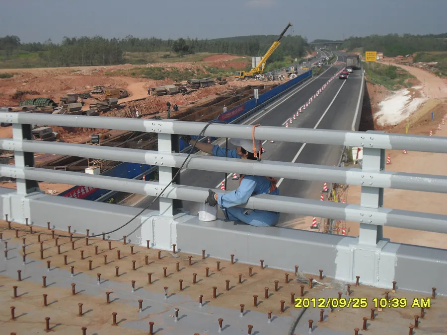 Bridge edge steel structure anti-corrosion protection with BW6-959 and BW0-8028