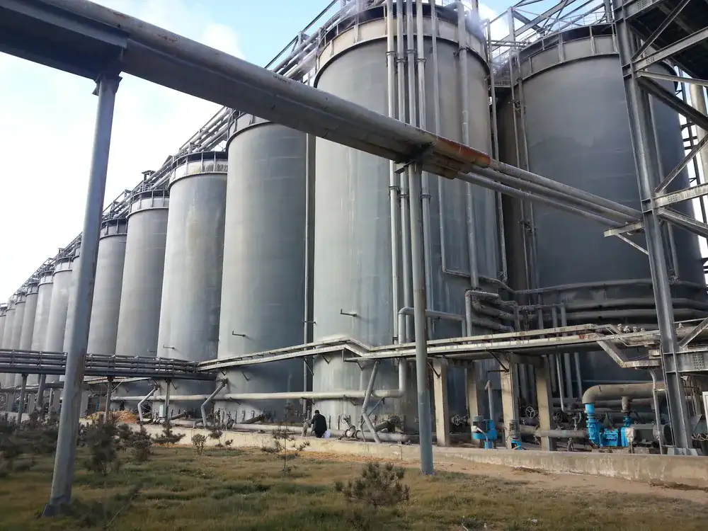 Exterior pipe rack and steel frame protection in industrial plant