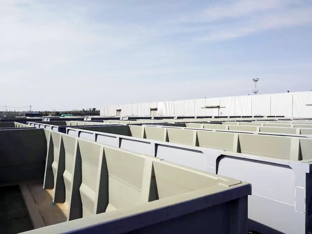 Mining truck bed liners with spray polyurea protective coating