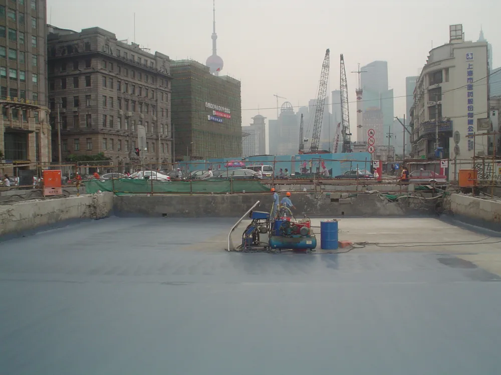 Tunnel roof deck waterproofing application before upper structure covering