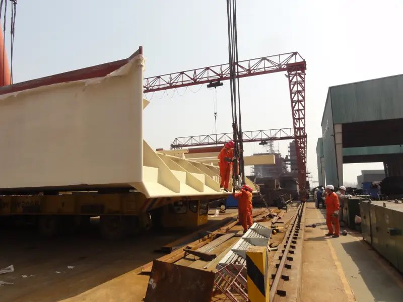 Prefabricated hull-section steel component with internal protective coating