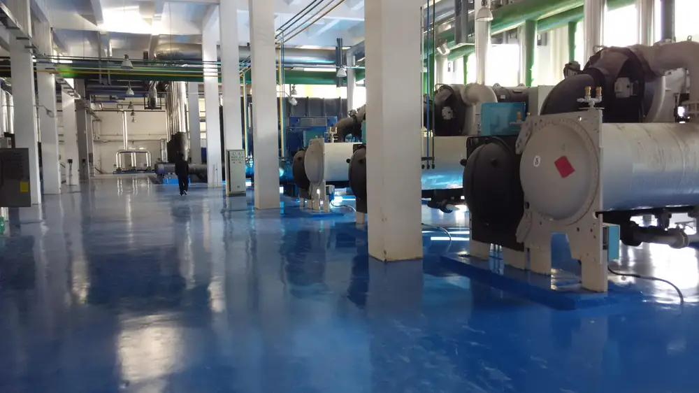 Pharmaceutical workshop floor with BW0-8027 wear-resistant protective topcoat